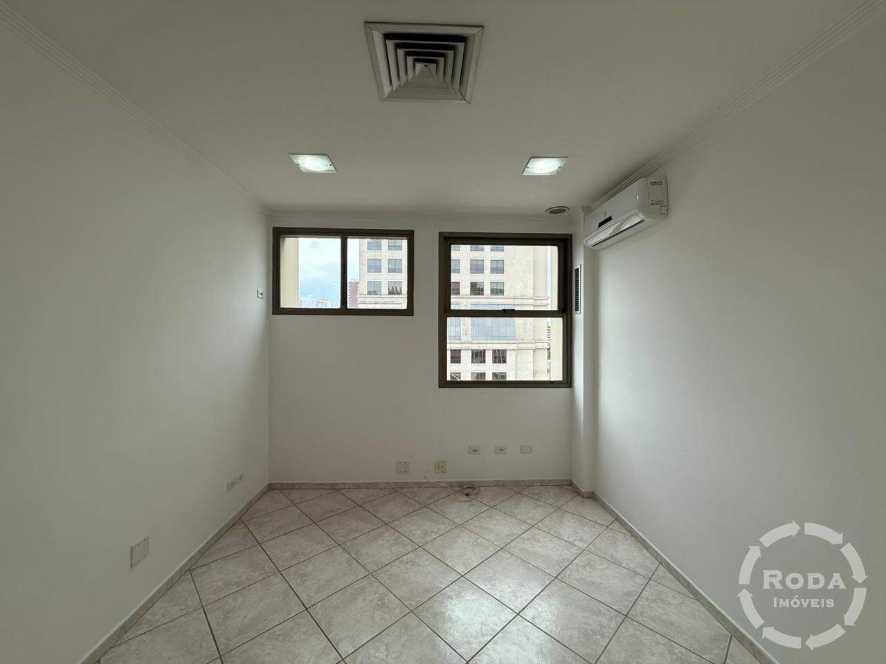 Conjunto Comercial à venda no Vila Mathias: 