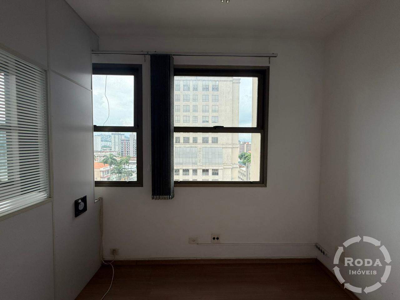 Conjunto Comercial à venda no Vila Mathias: 