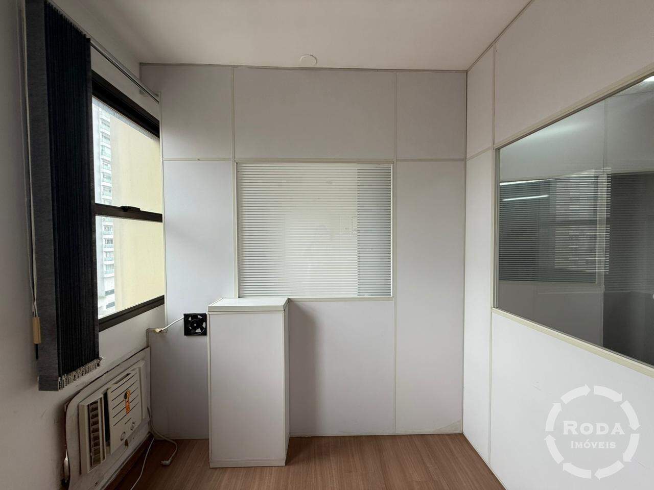 Conjunto Comercial à venda no Vila Mathias: 