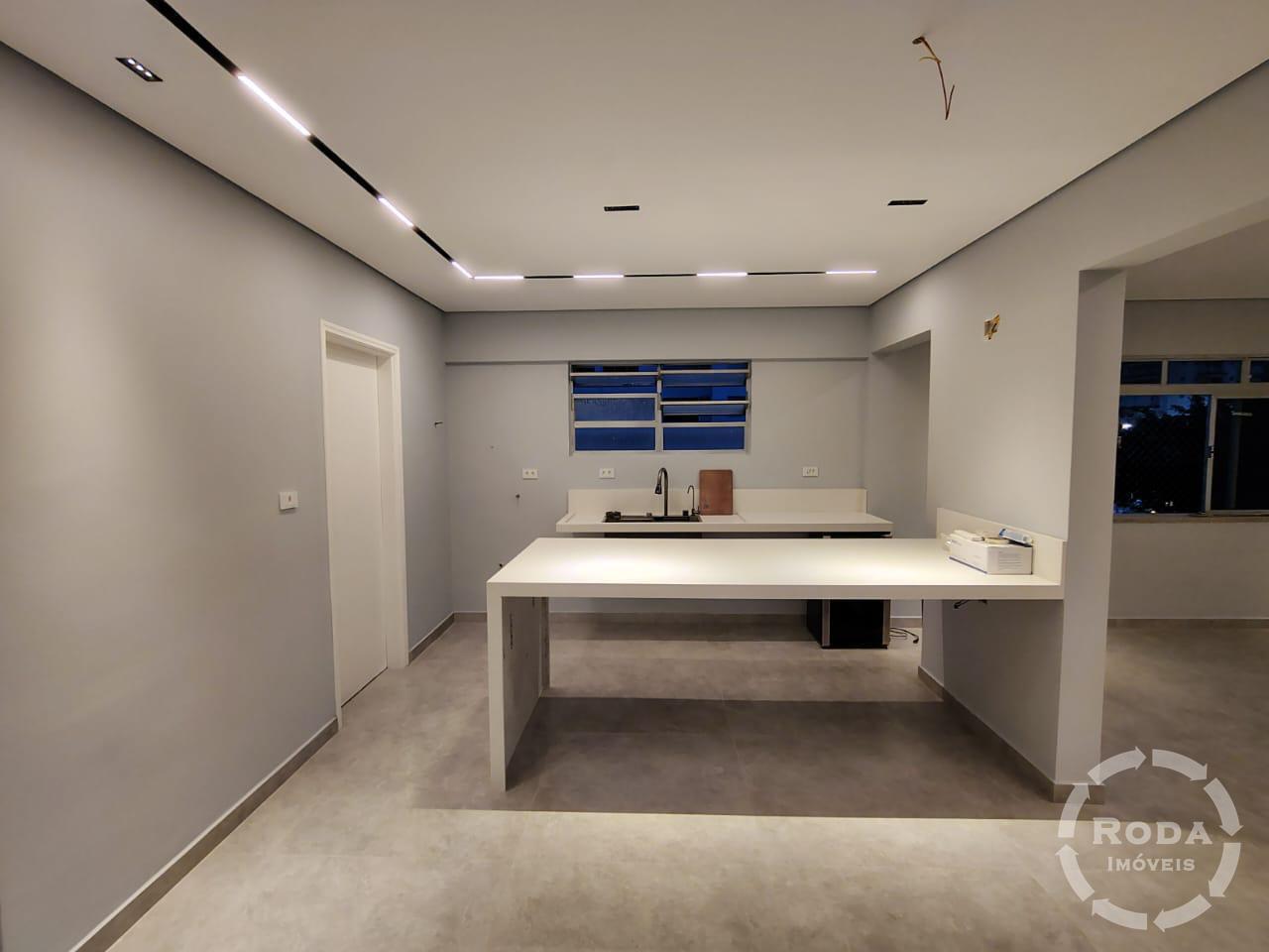 Apartamento à venda no Ponta da Praia: 