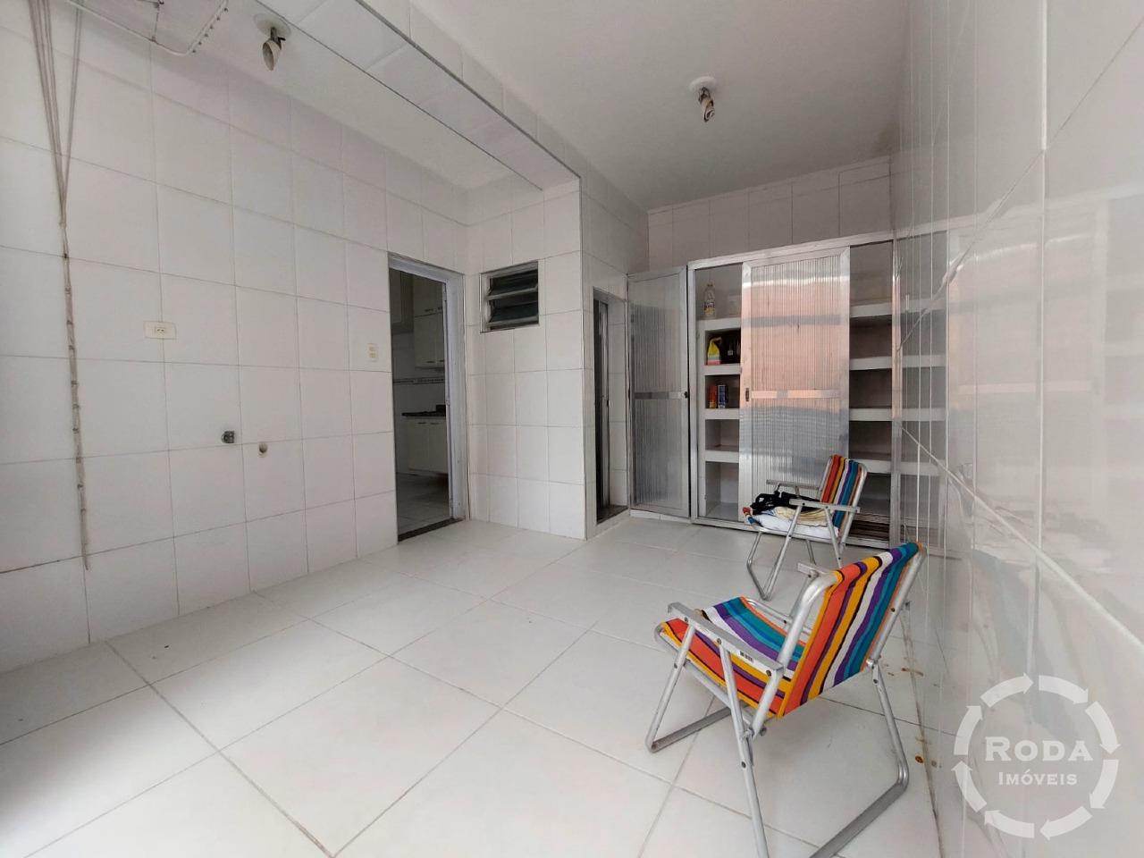 Sobrado à venda no Embaré: 