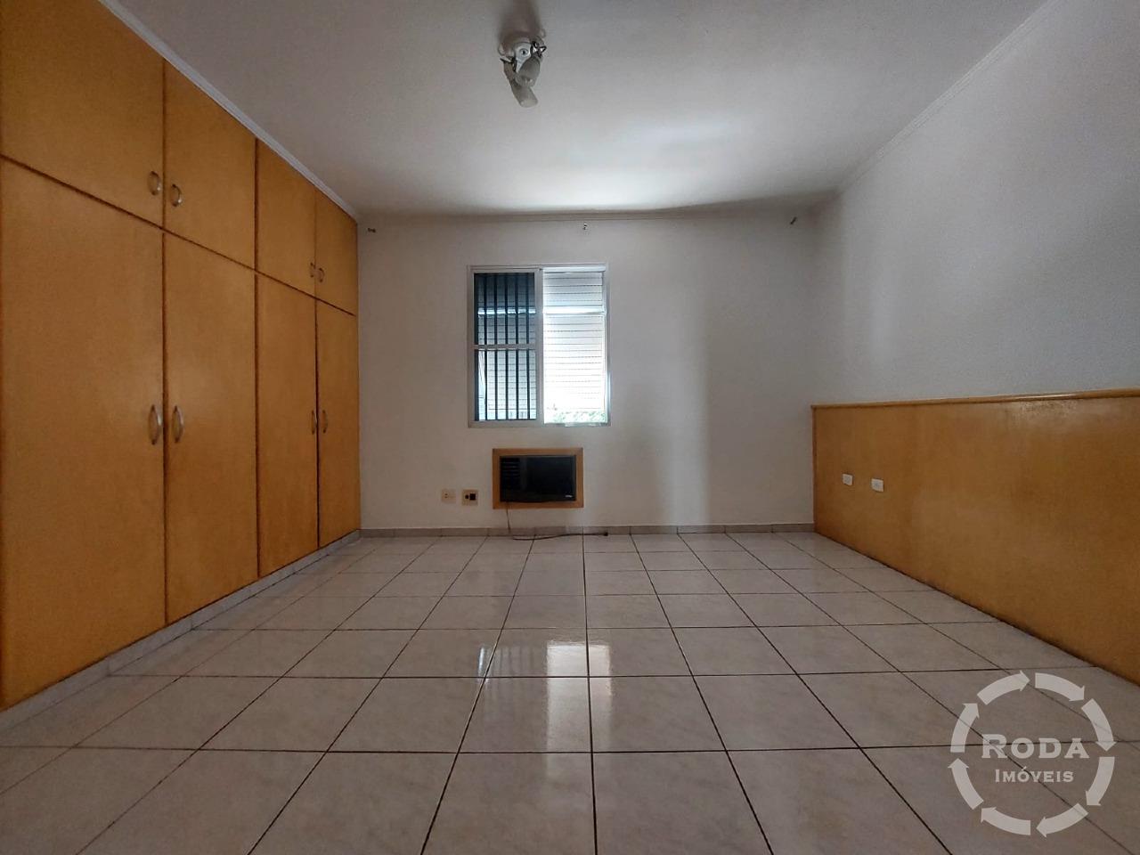 Sobrado à venda no Embaré: 