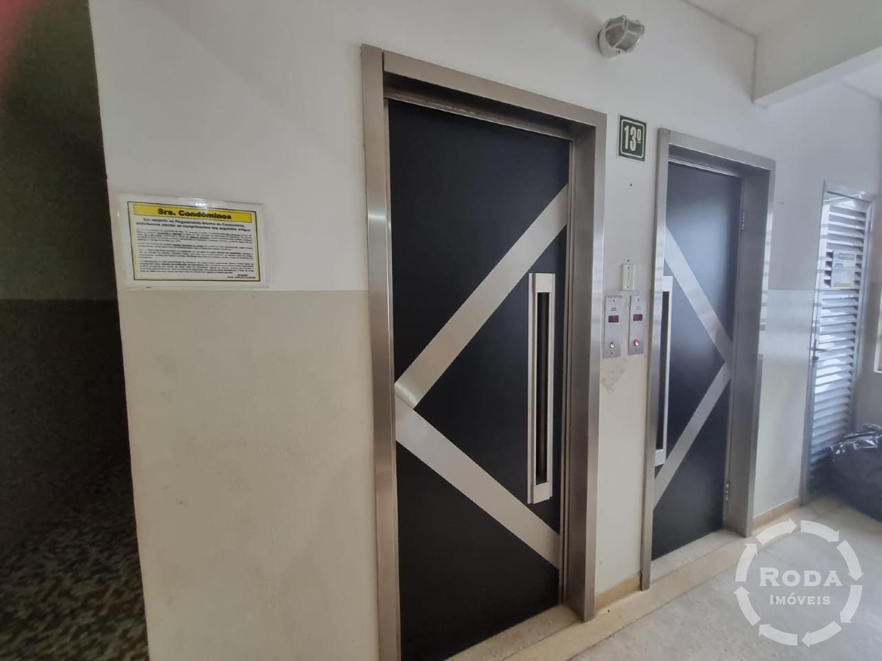 Apartamento à venda no Ponta da Praia: 