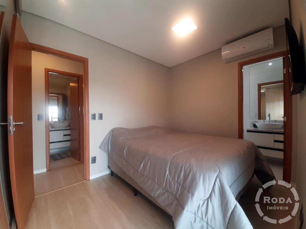 Apartamento à venda no Ponta da Praia: 
