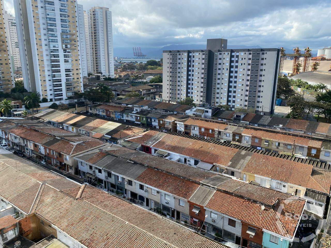 Sala à venda no Ponta da Praia: 