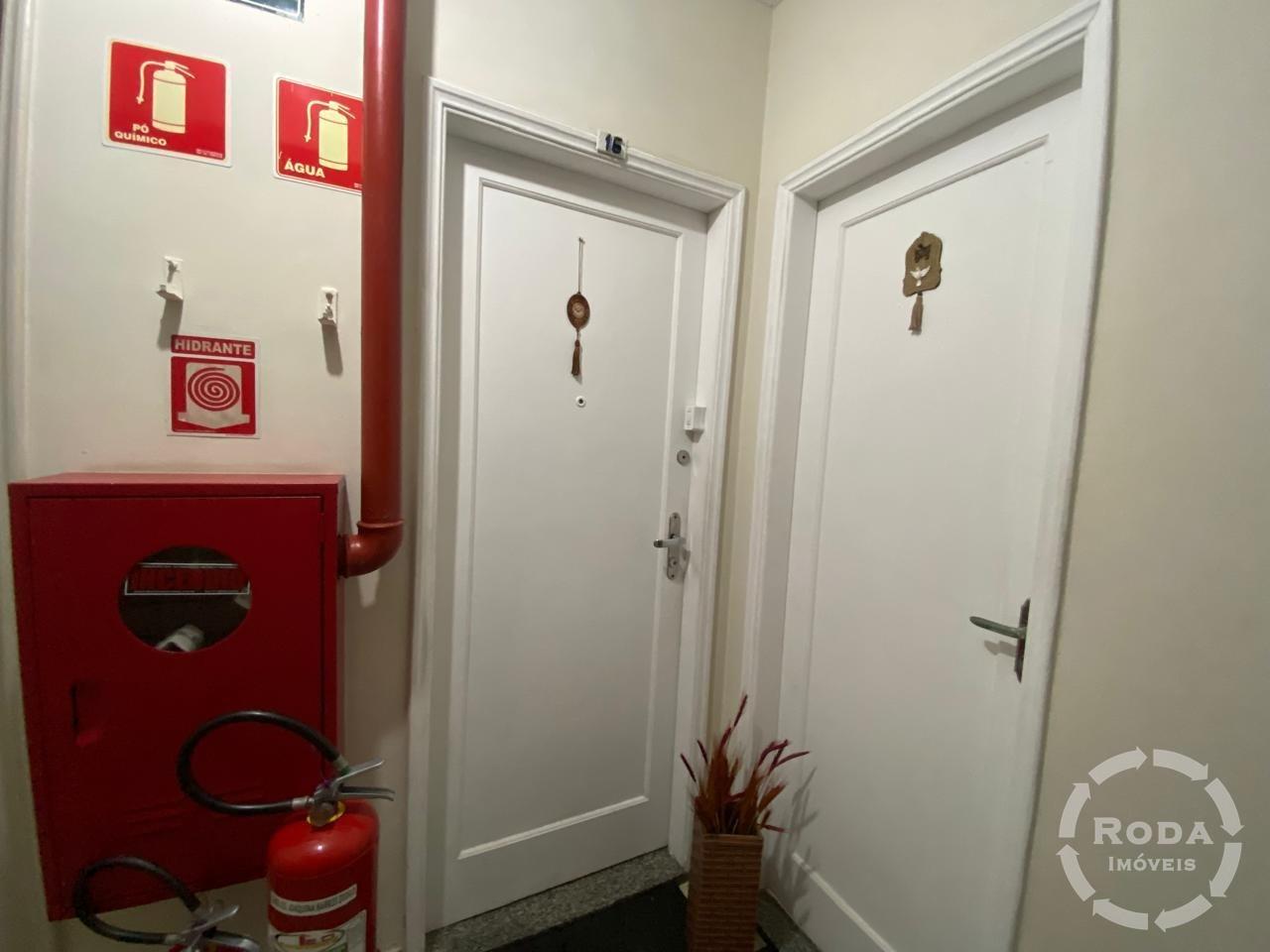 Apartamento à venda no Embaré: 