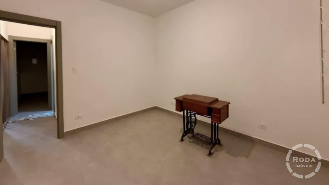 Casa Sobreposta Alta à venda no Embaré: 