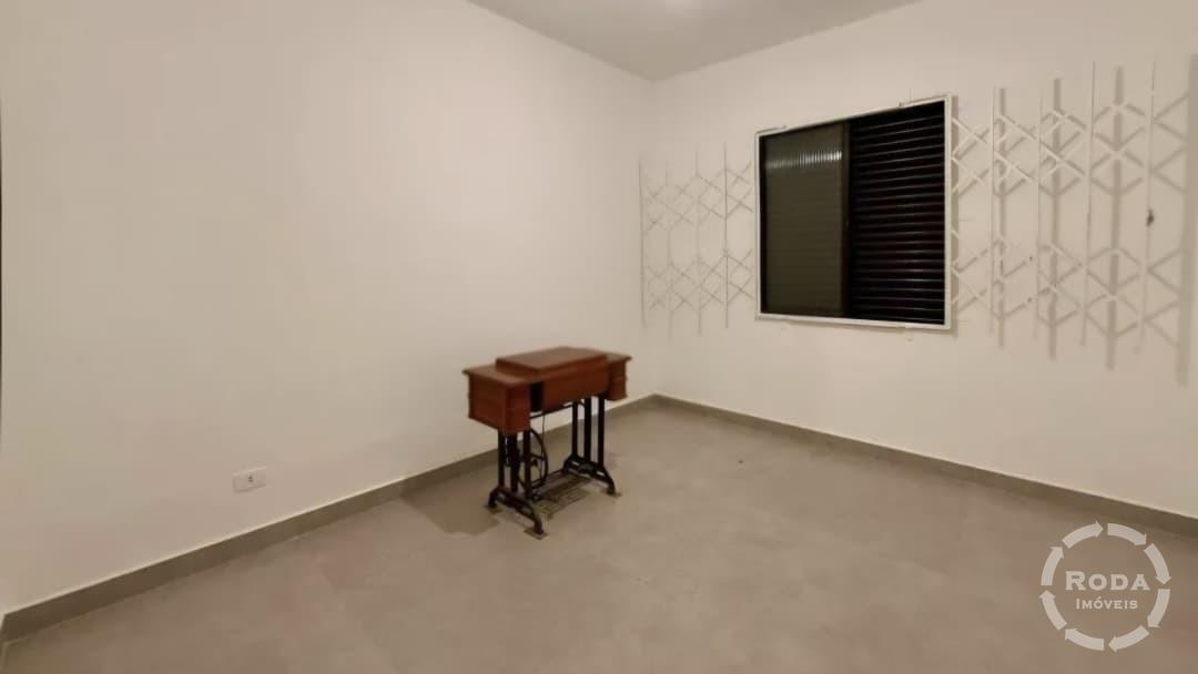 Casa Sobreposta Alta à venda no Embaré: 