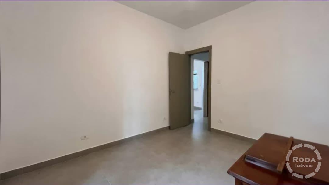 Casa Sobreposta Alta à venda no Embaré: 