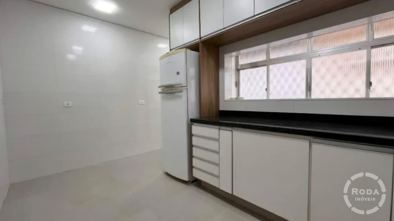 Casa Sobreposta Alta à venda no Embaré: 