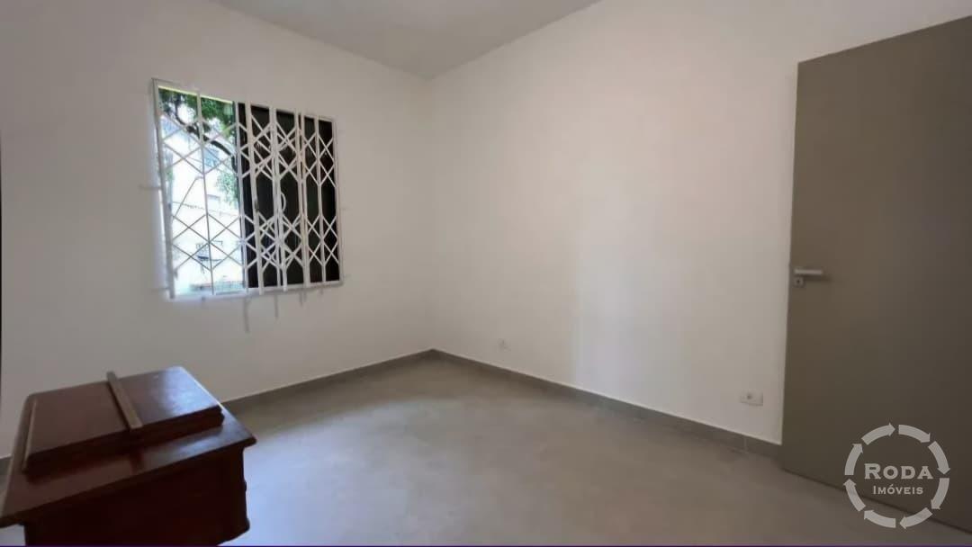 Casa Sobreposta Alta à venda no Embaré: 