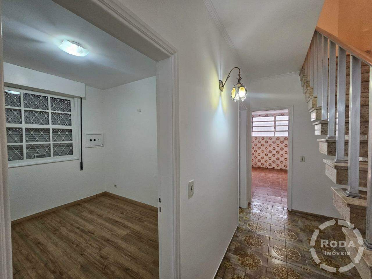 Casa para aluguel no Embaré: 