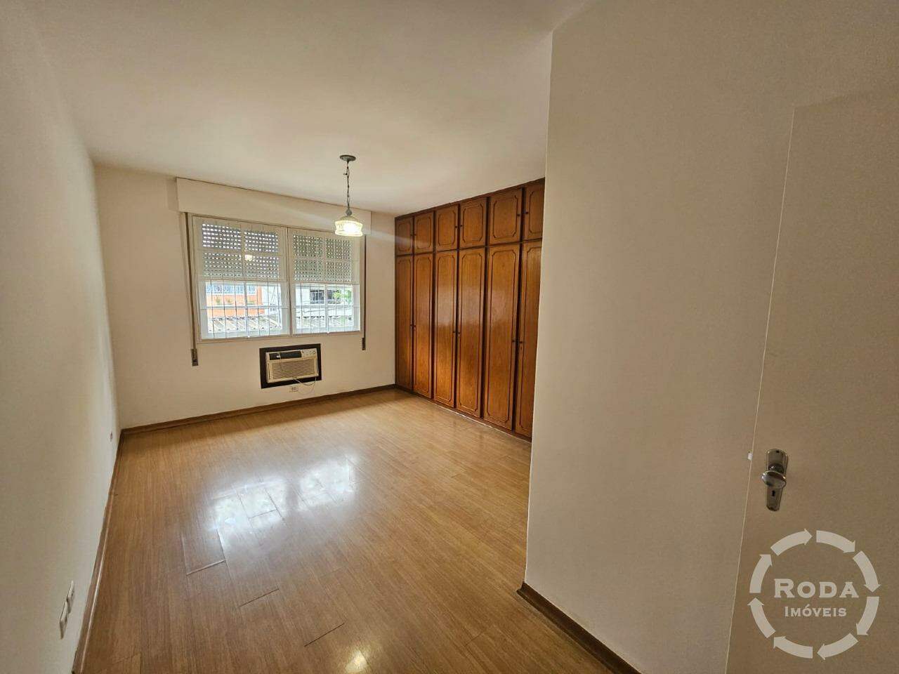 Casa para aluguel no Embaré: 
