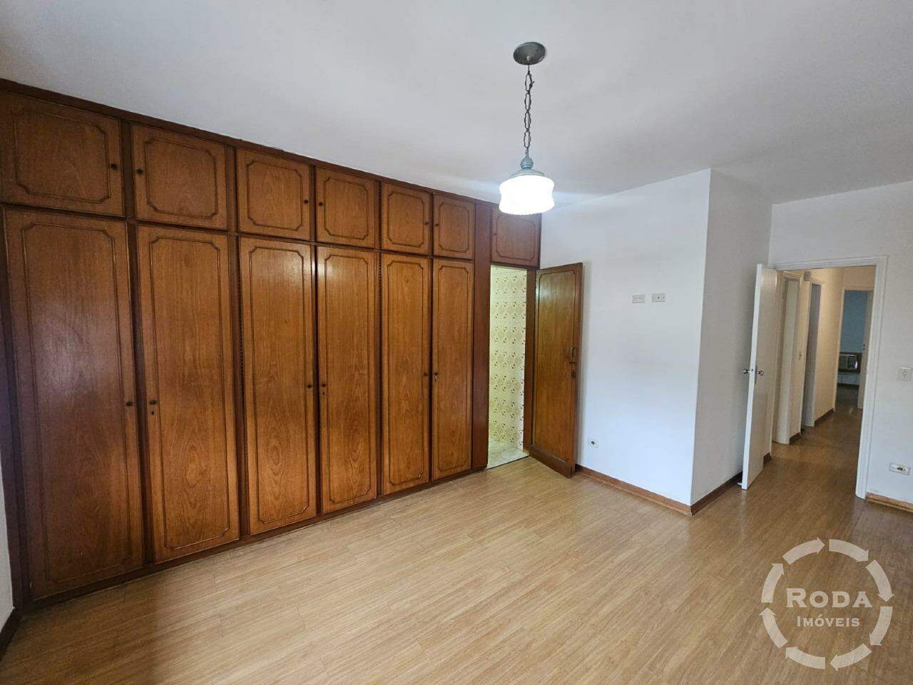 Casa para aluguel no Embaré: 