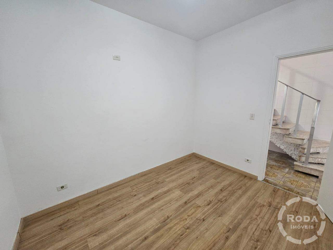 Casa para aluguel no Embaré: 