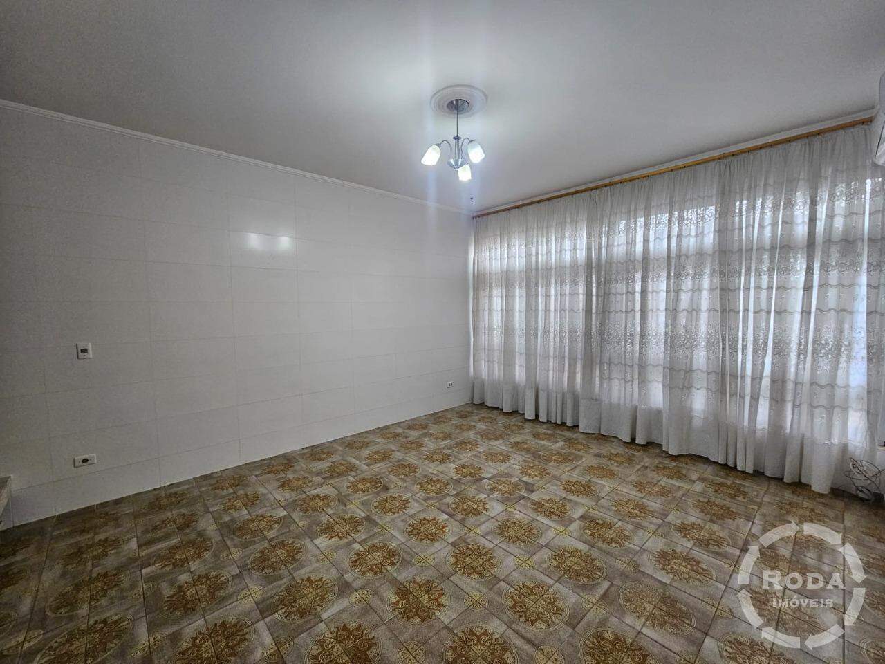 Casa para aluguel no Embaré: 