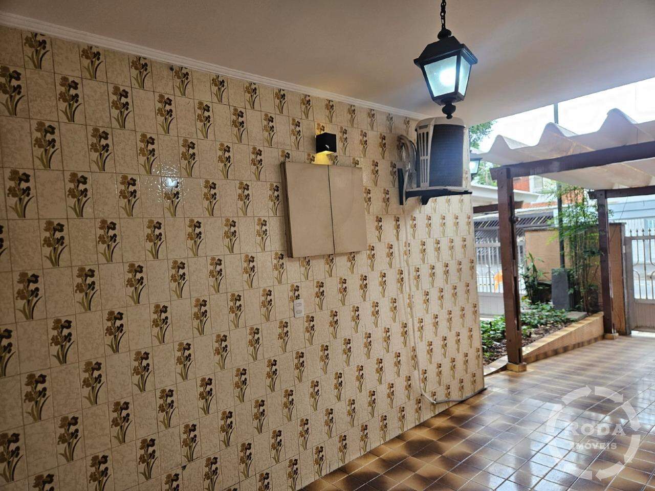 Casa para aluguel no Embaré: 