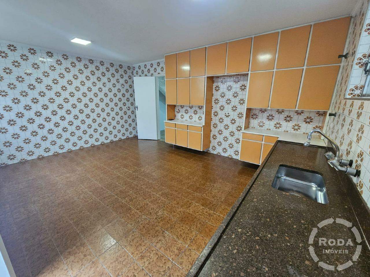 Casa para aluguel no Embaré: 