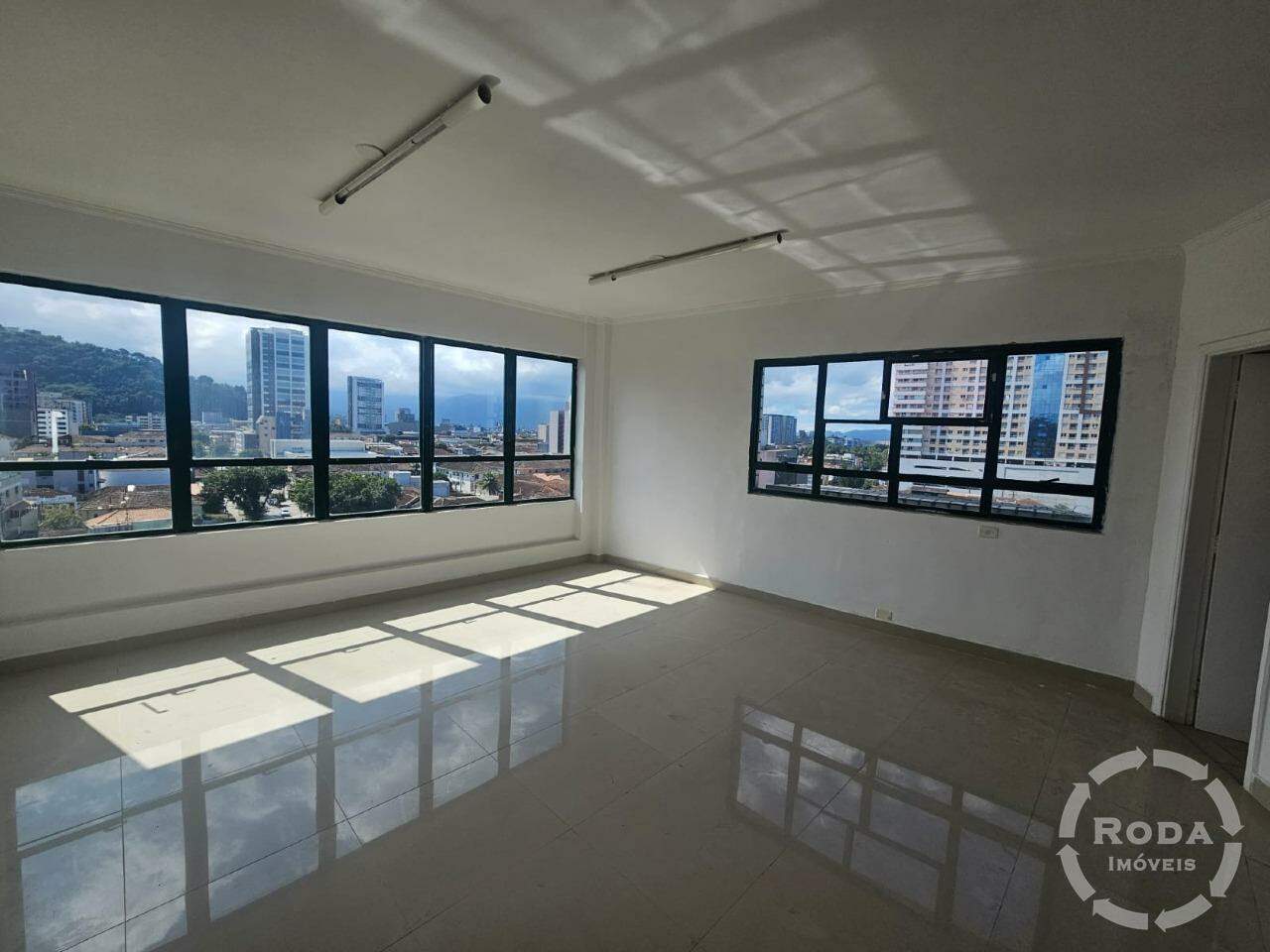Sala à venda no Encruzilhada: 