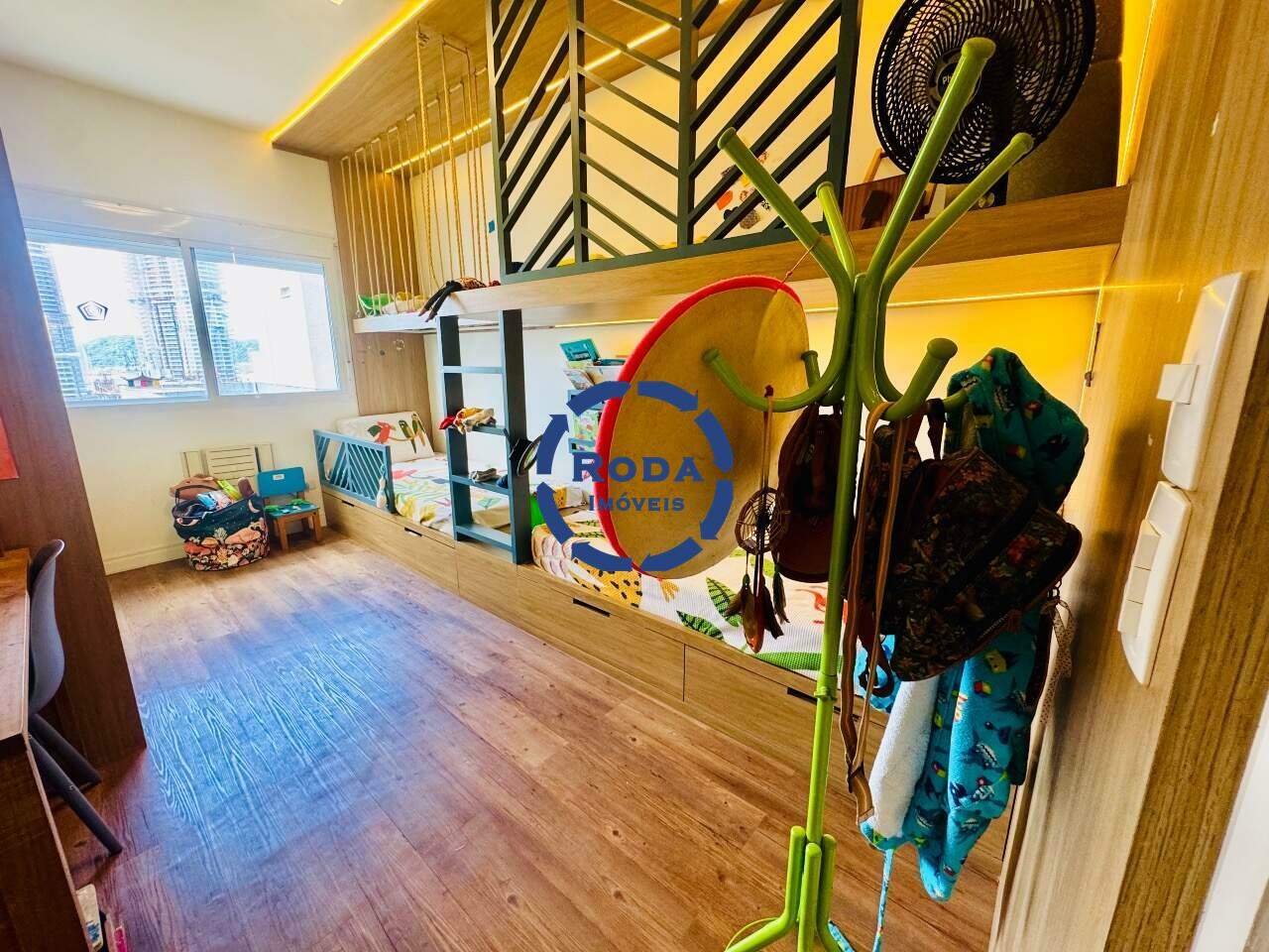 Apartamento à venda no Ponta da Praia: