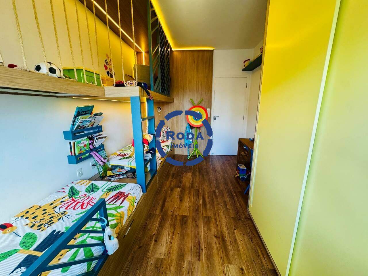 Apartamento à venda no Ponta da Praia: