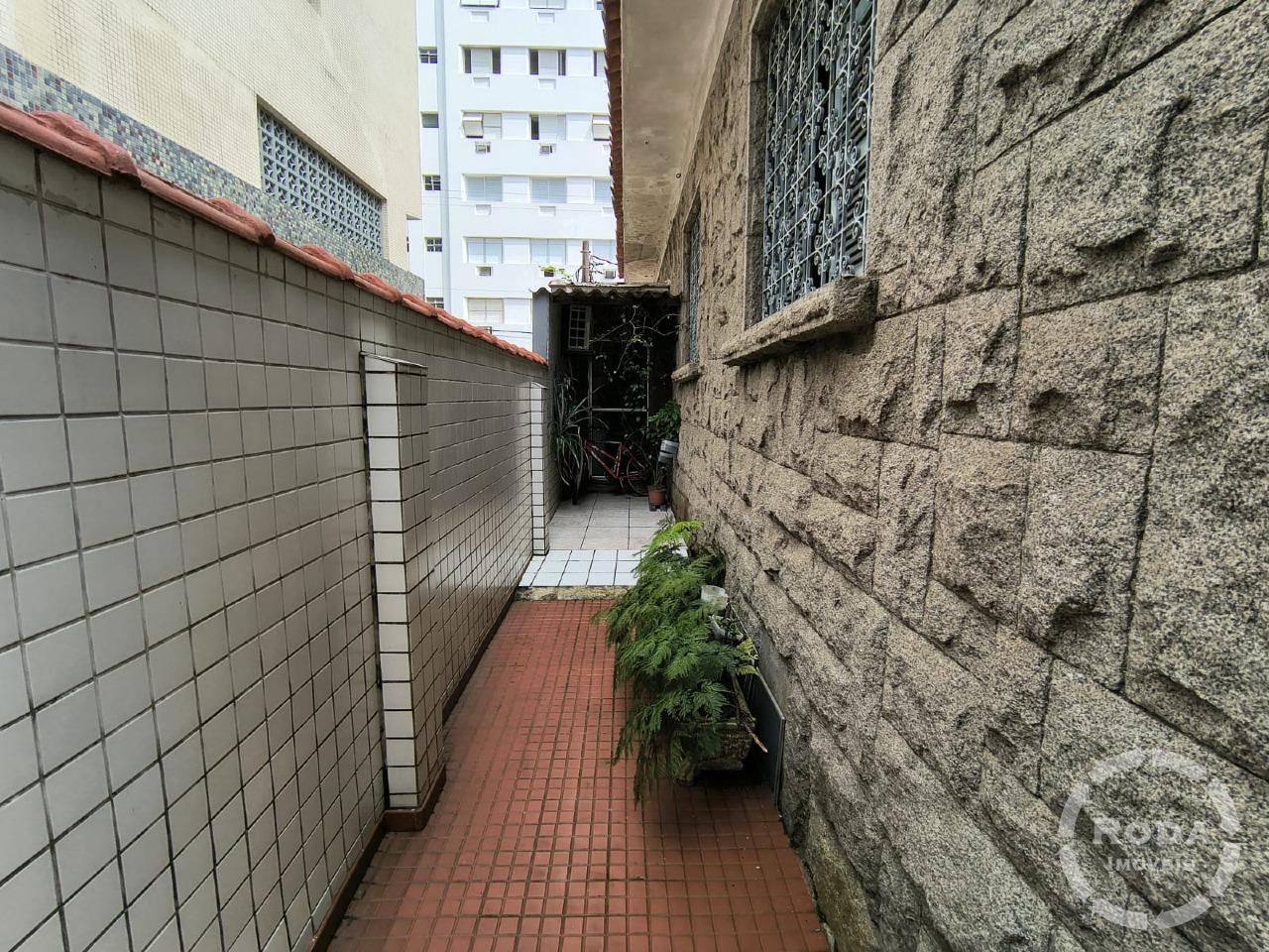 Casa à venda no Ponta da Praia: 