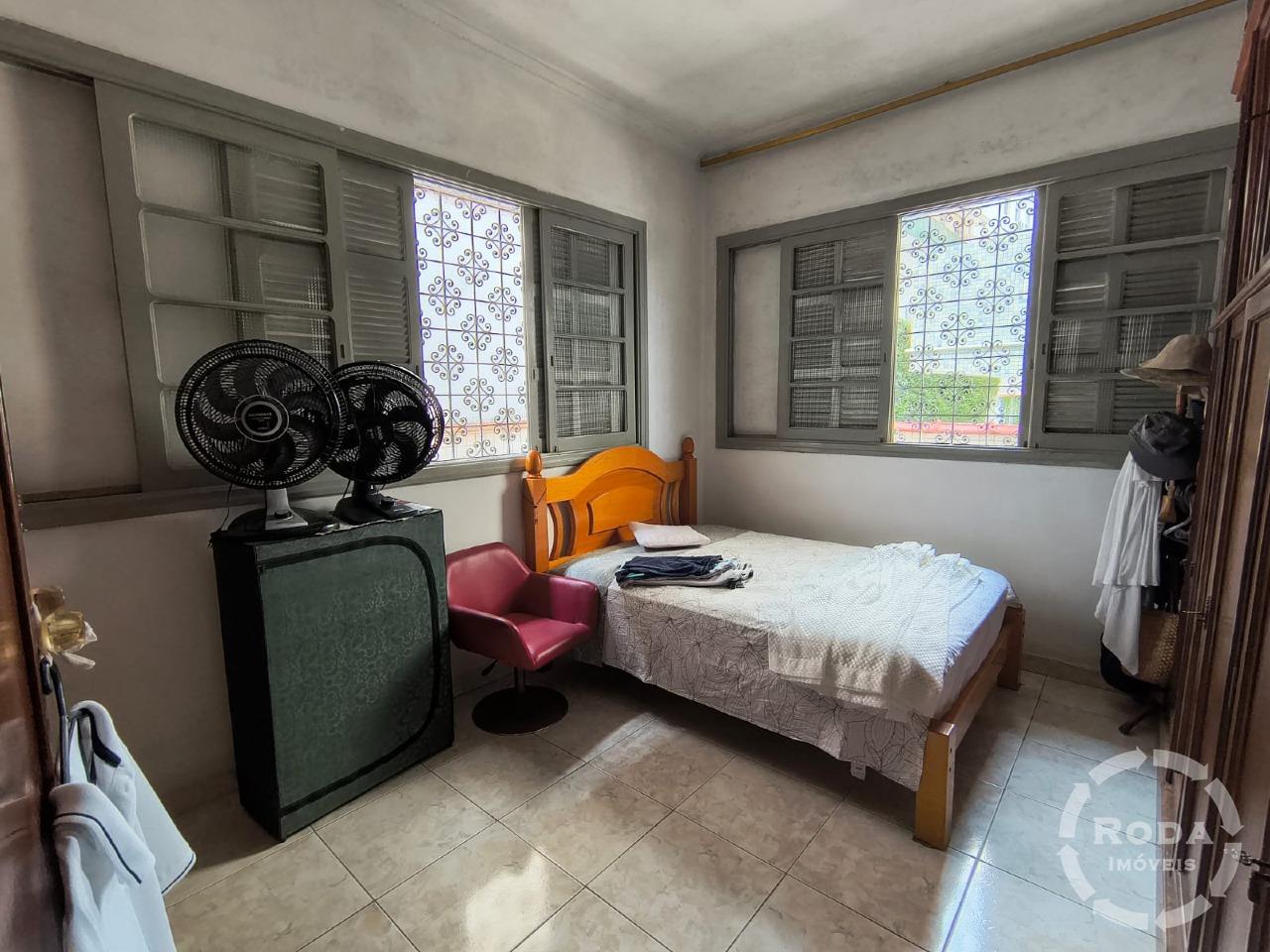 Casa à venda no Ponta da Praia: 