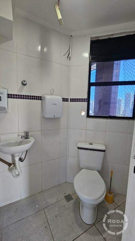 Sala para aluguel no Embaré: 