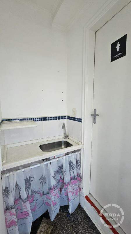 Sala para aluguel no Embaré: 