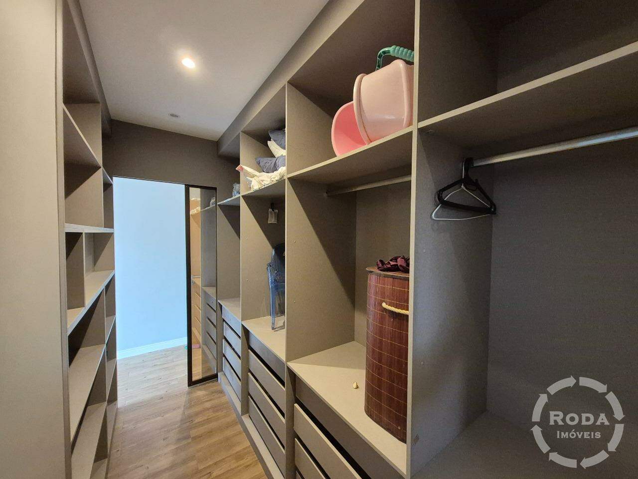 Apartamento à venda no Embaré: 