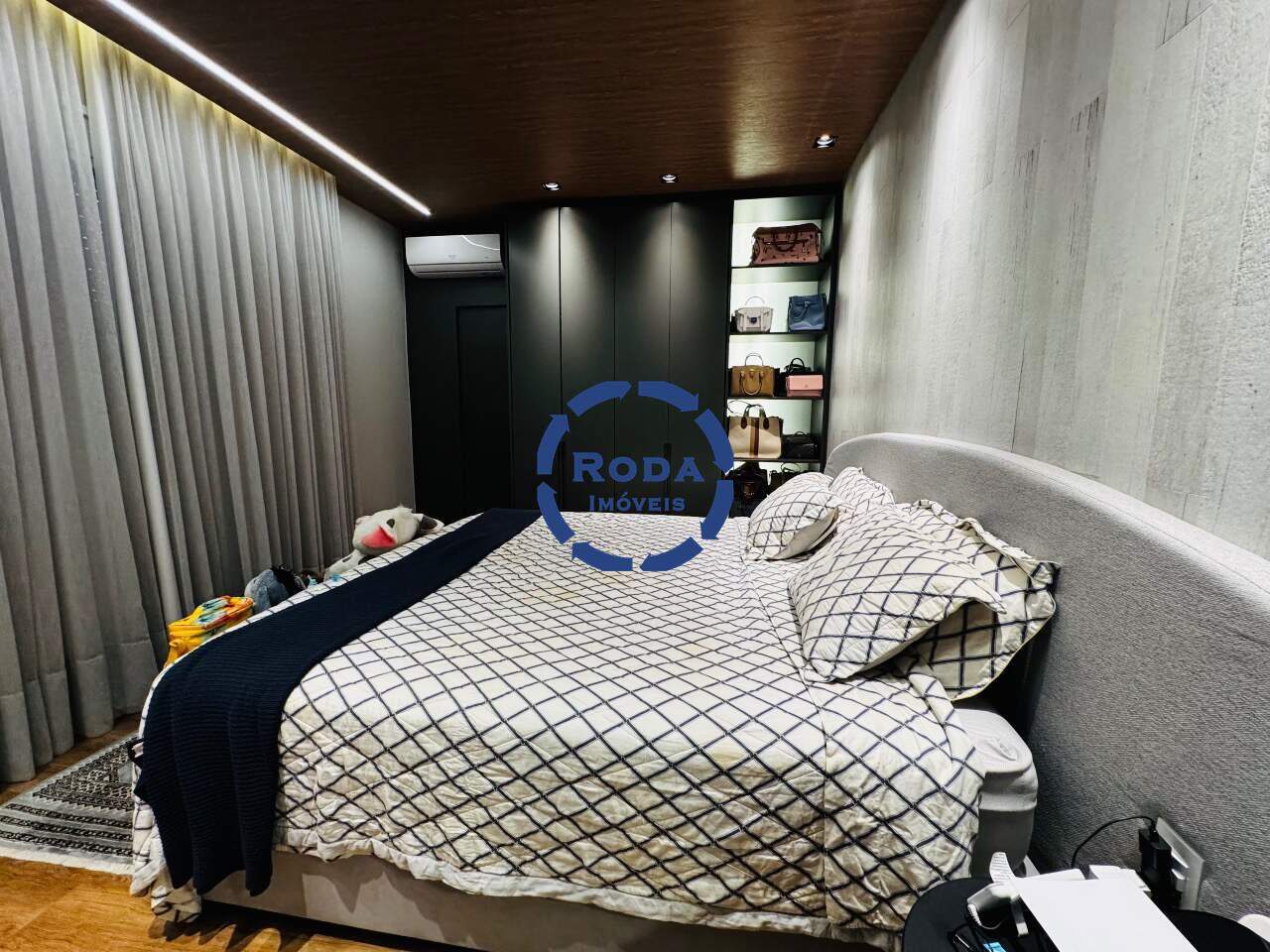 Sobrado à venda no Embaré: 