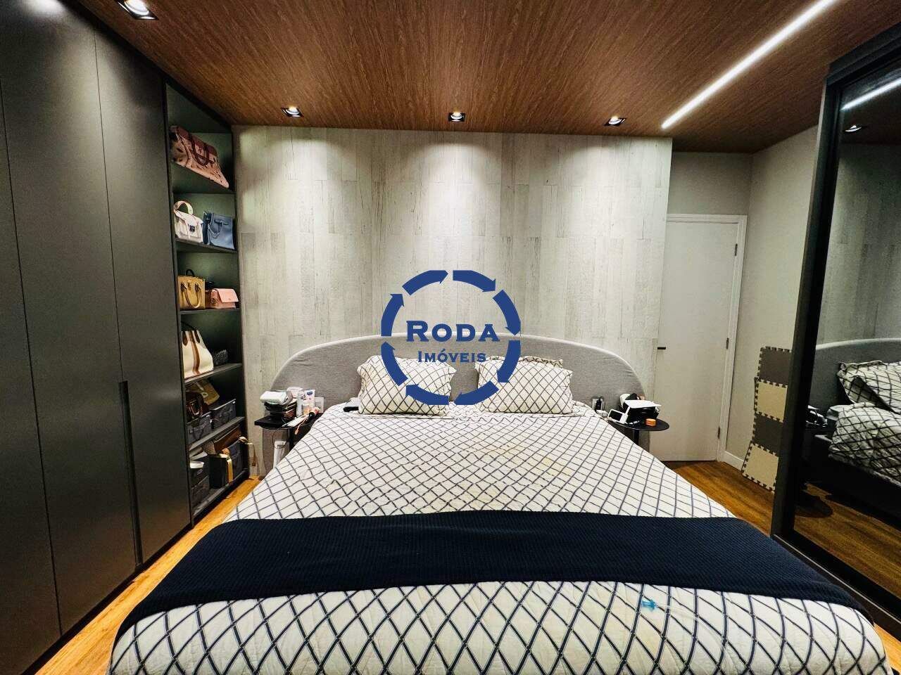 Sobrado à venda no Embaré: 