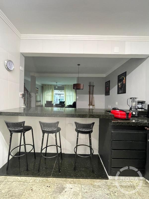 Casa para aluguel no Ponta da Praia: 