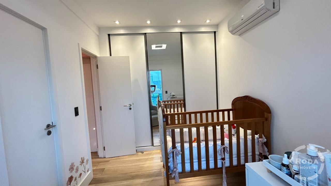 Apartamento à venda no Ponta da Praia: 