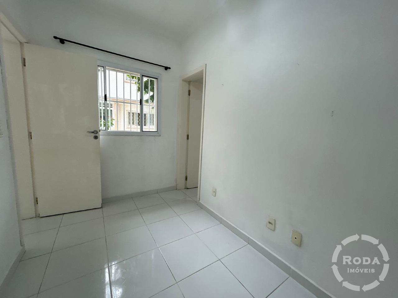 Sobrado Geminado à venda no Embaré: 