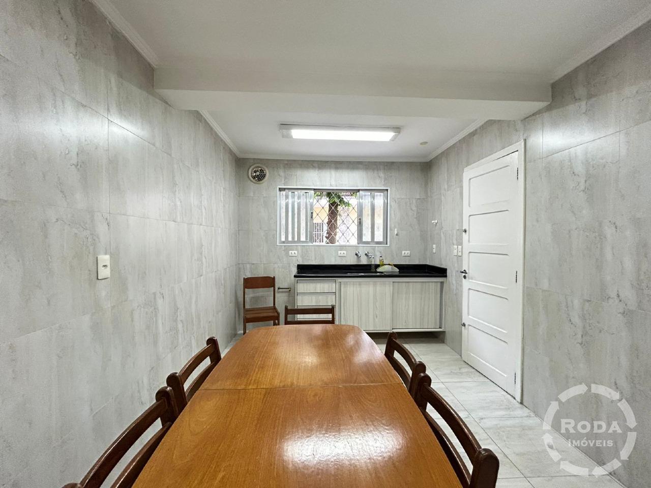 Sobrado Geminado à venda no Embaré: 