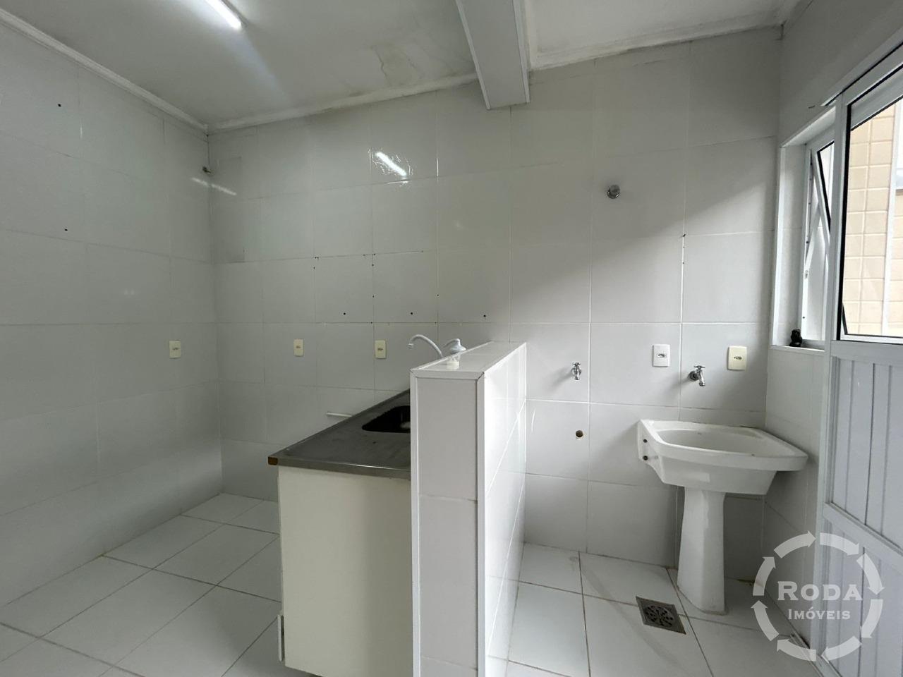 Sobrado Geminado à venda no Embaré: 