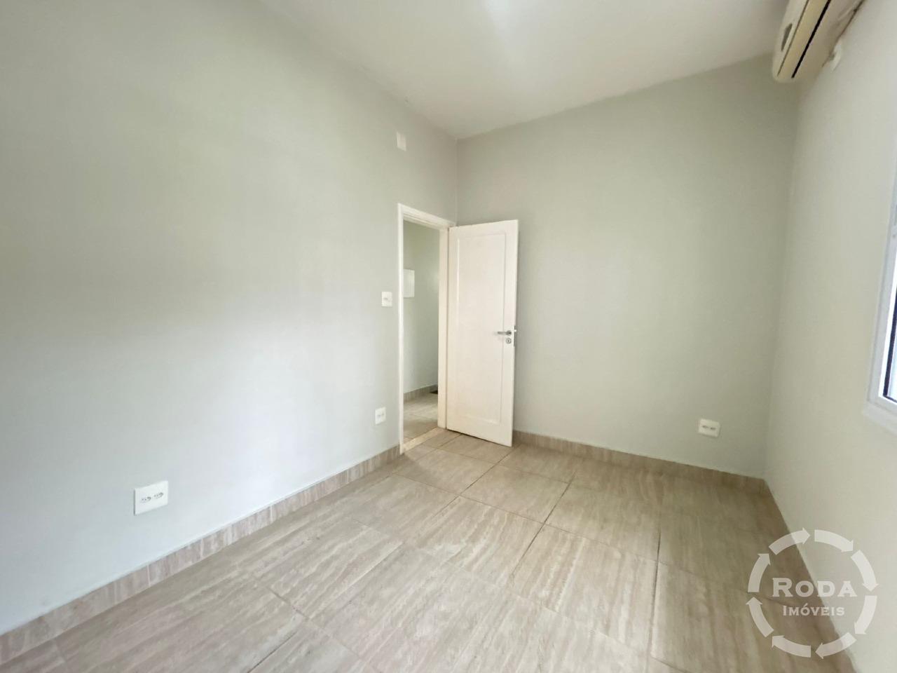 Sobrado Geminado à venda no Embaré: 