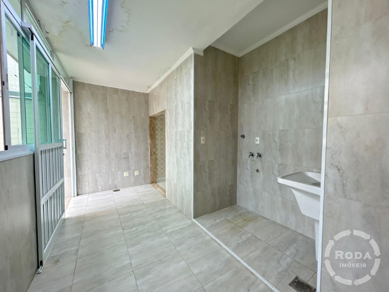 Sobrado Geminado à venda no Embaré: 