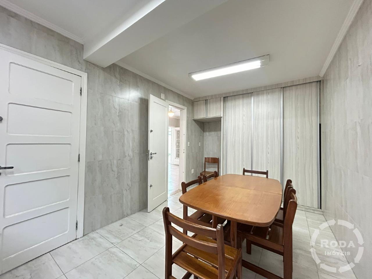 Sobrado Geminado à venda no Embaré: 