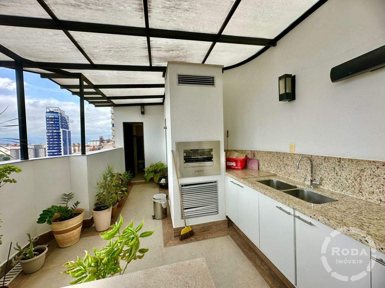 Cobertura Duplex à venda no Ponta da Praia: 