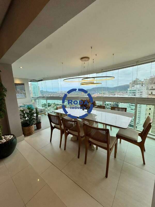 Apartamento à venda no Ponta da Praia: 