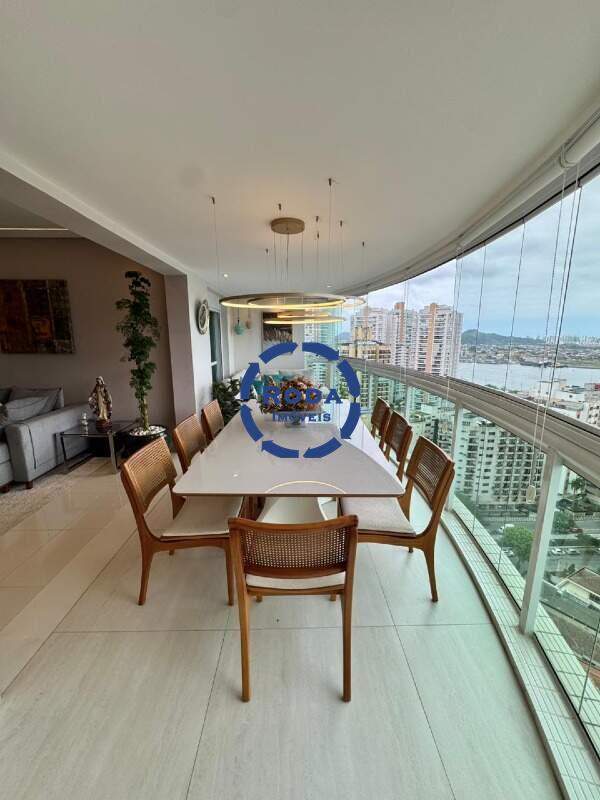 Apartamento à venda no Ponta da Praia: 