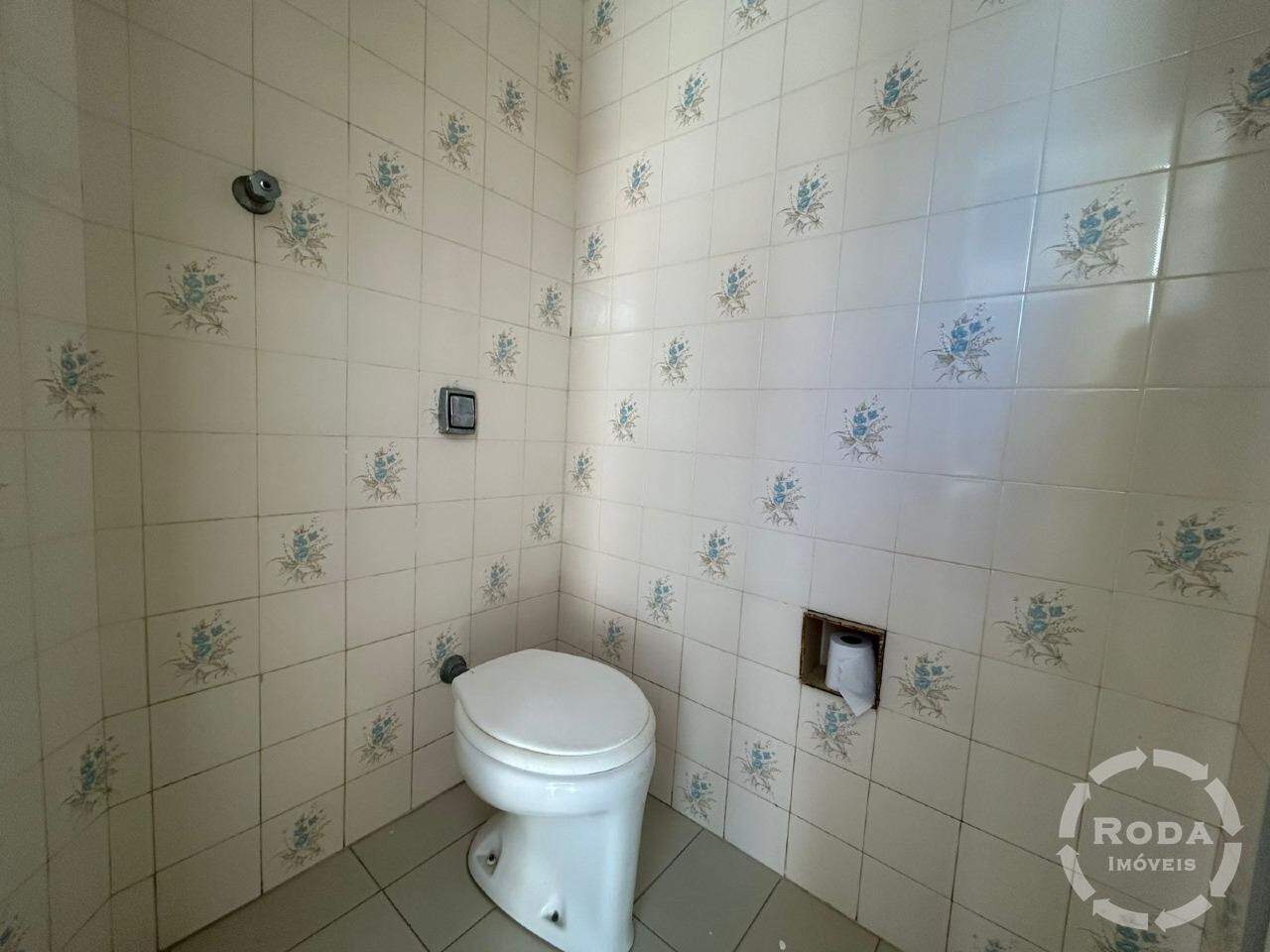 Sobrado Isolado à venda no Embaré: 