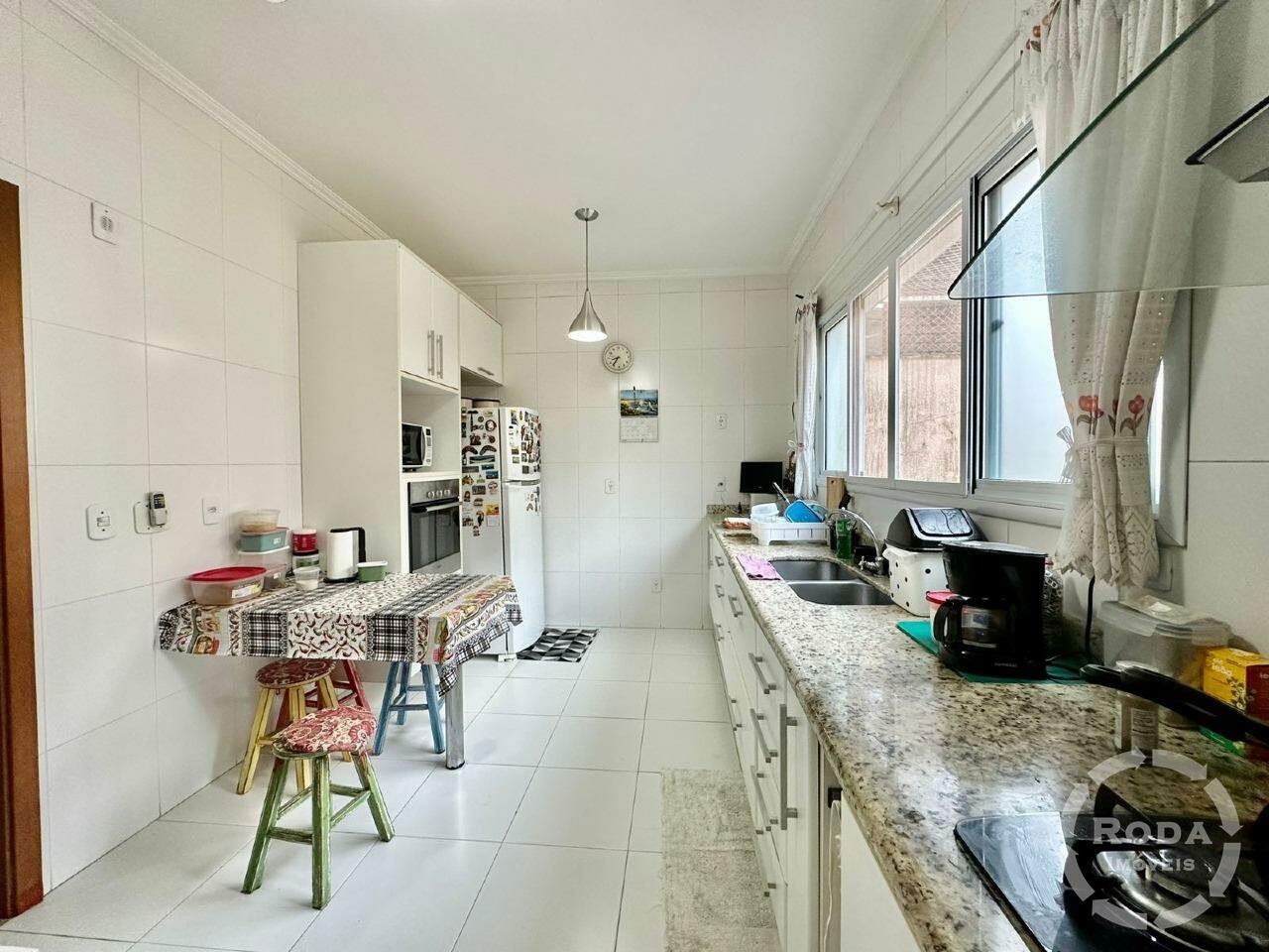 Casa de Condomínio à venda no Ponta da Praia: 