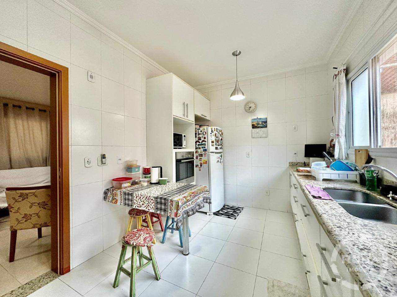 Casa de Condomínio à venda no Ponta da Praia: 