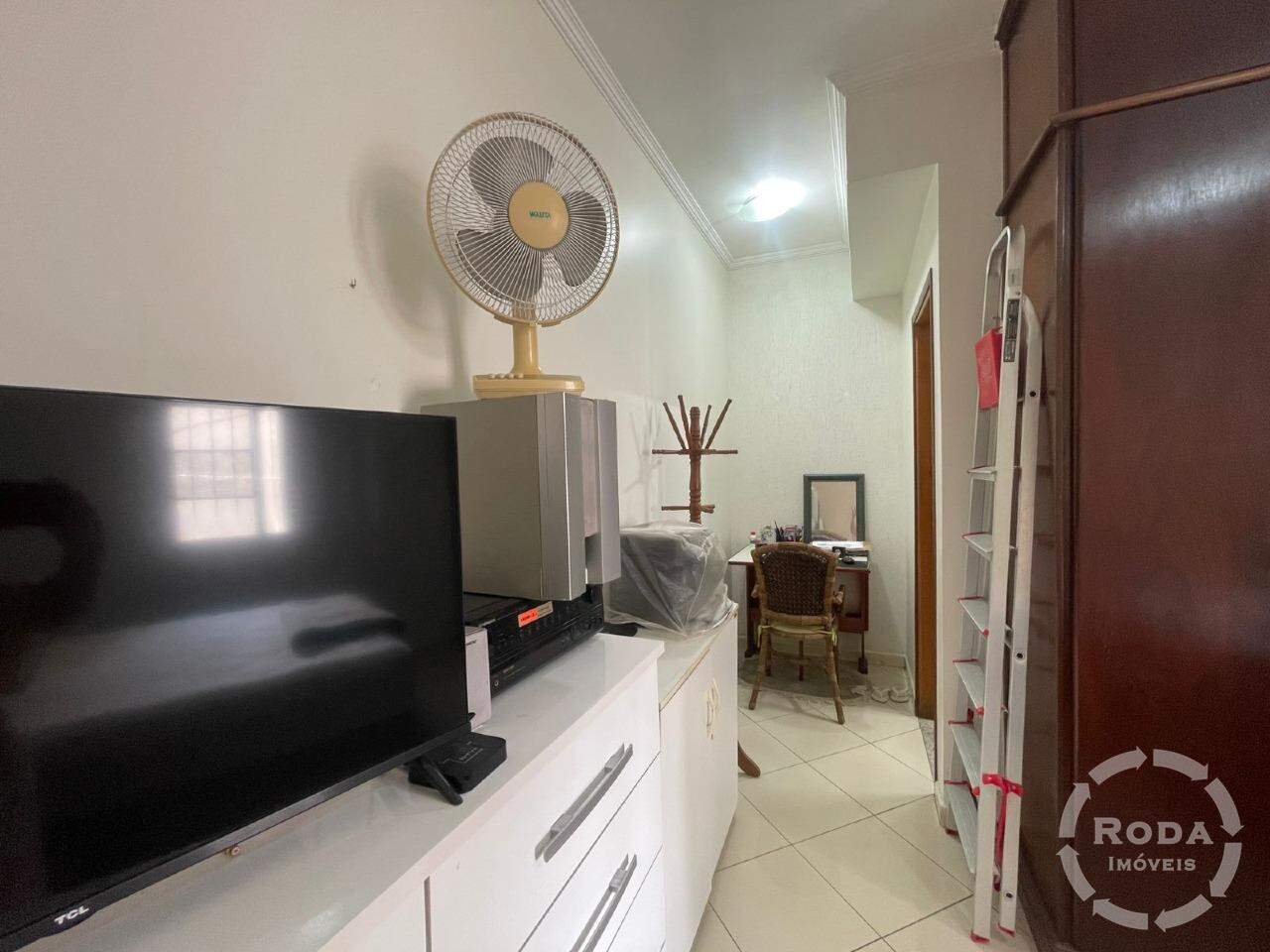 Casa Sobreposta baixa à venda no Embaré: 