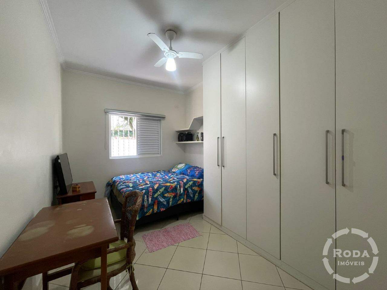 Casa Sobreposta baixa à venda no Embaré: 