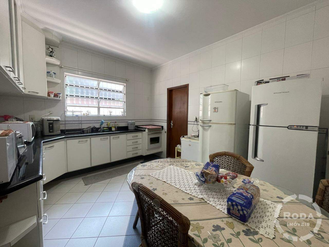 Casa Sobreposta baixa à venda no Embaré: 