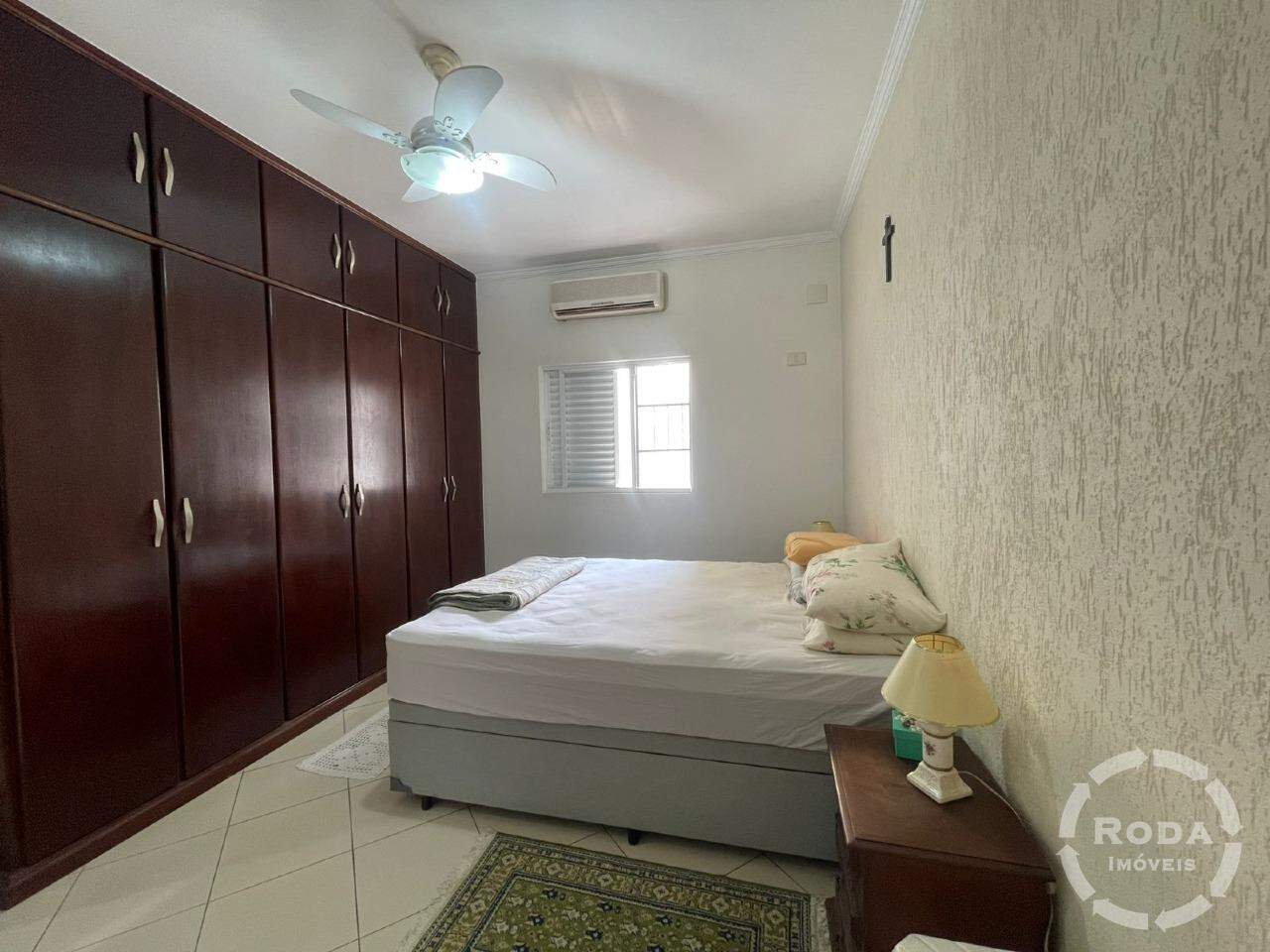 Casa Sobreposta baixa à venda no Embaré: 